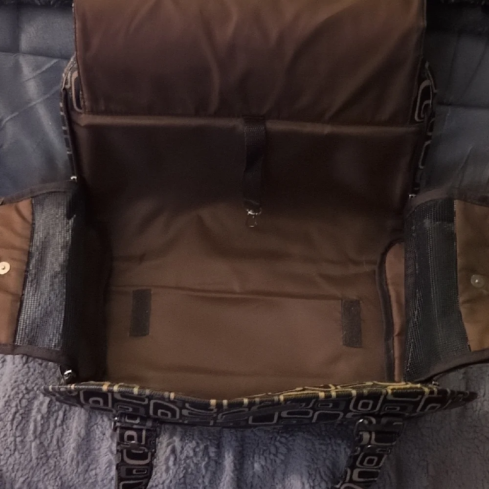 4 PAWS Sm To Med Dog/Cat Carrier- Brown and Black